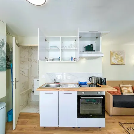 163 - Urban In Париж